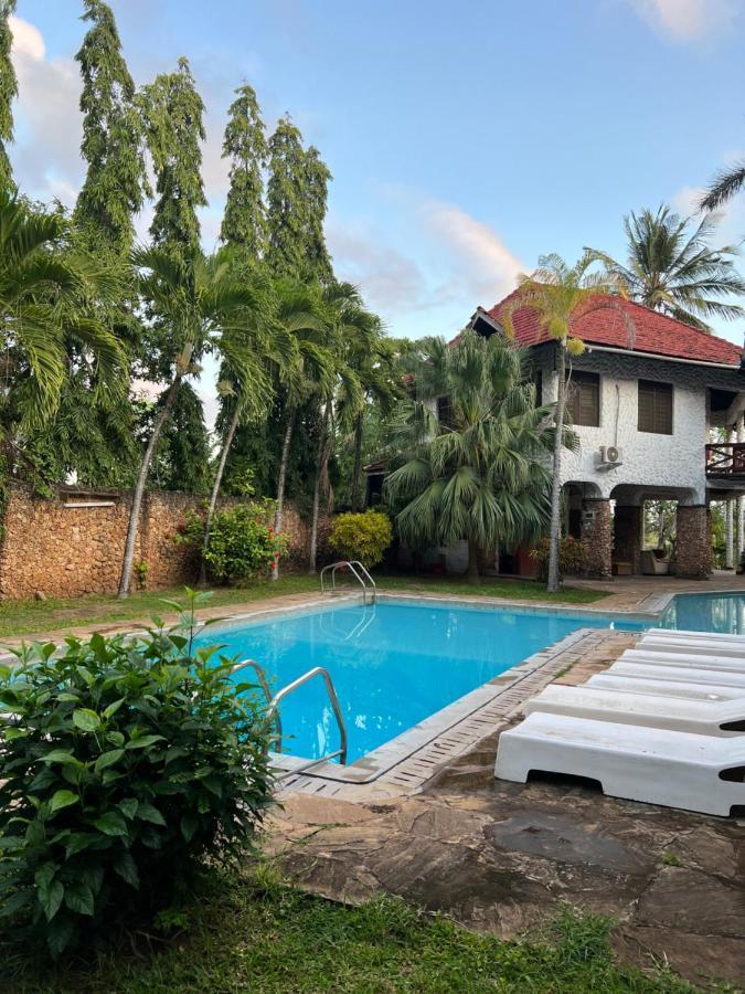 Buddha'S Tree (Adults Only) Mtwapa Luaran gambar